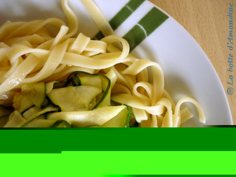 photo de Tagliatelles sauce tomate et courgettes
